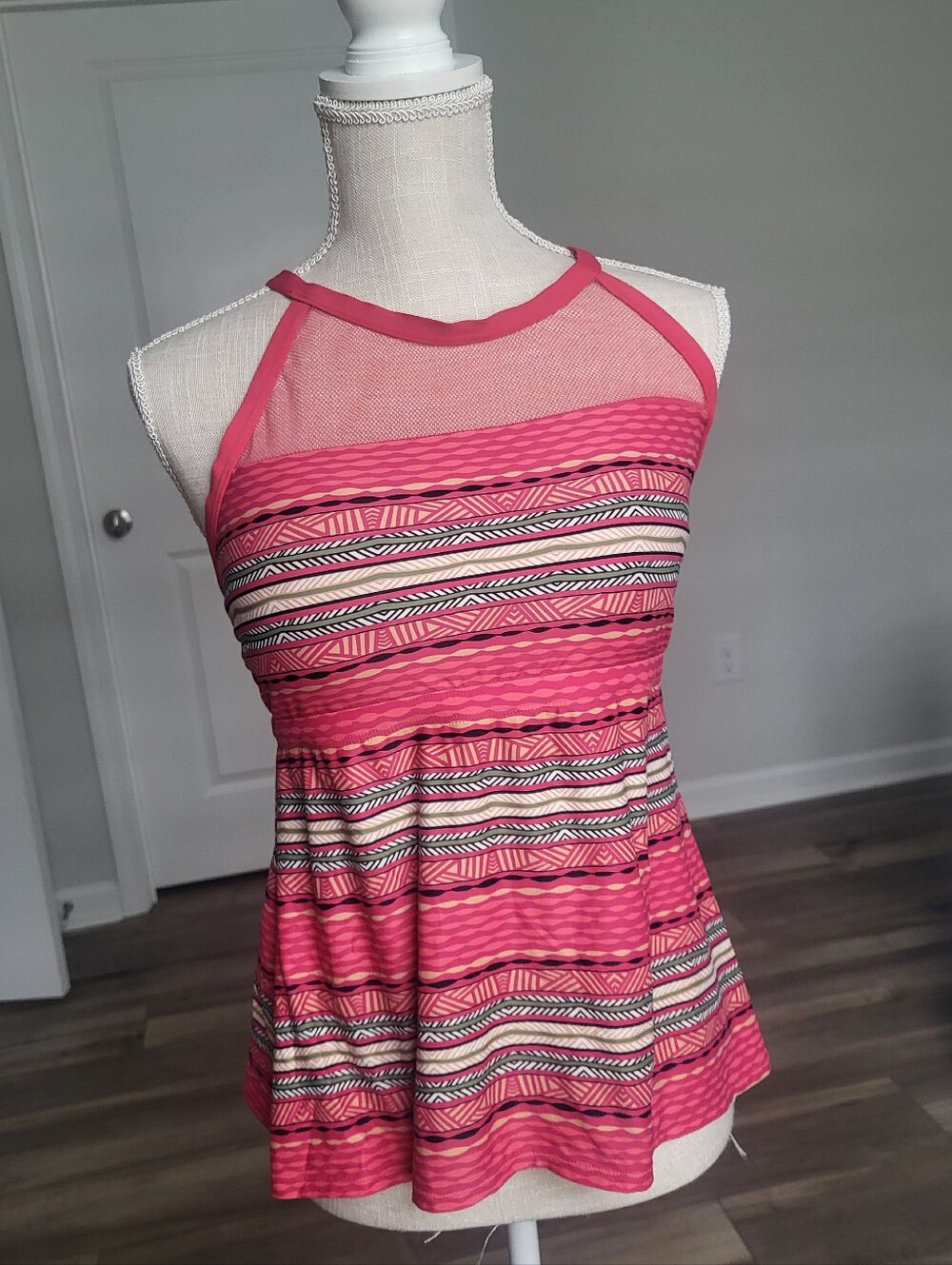 Tankini Set - Picture 2 of 8